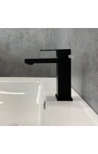 Смеситель для умывальника Comforty FC045A-CMT черный матовый Смеситель для умывальника Comforty FC045A-CMT черный матовый